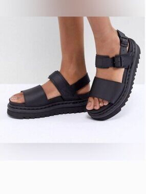 Dr. Martens Like New Size 7 Hydro Voss Black Leather Sandals Womens Water Resist